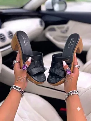 Iv Jennifer Slippers
