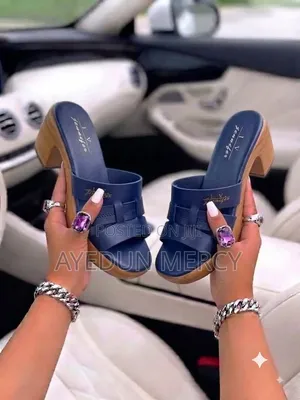 Iv Jennifer Slippers