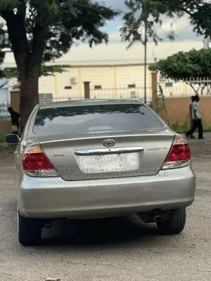 Toyota Camry LE 4dr Sedan (2.4L 4cyl 5A) 2005 Burgundy