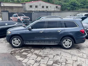 Mercedes-Benz GL-Class GL450 4MATIC 4dr SUV AWD (4.7L 8cyl Turbo 7A)