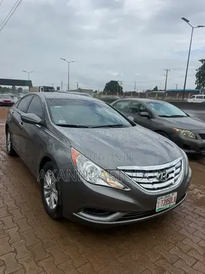 Hyundai Sonata GLS Sedan FWD (2.4L 4cyl 6A) 2013 Gray