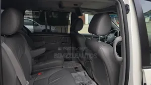 Toyota Sienna 2010 White