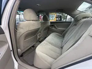 Toyota Camry 2.4 LE 2008 White