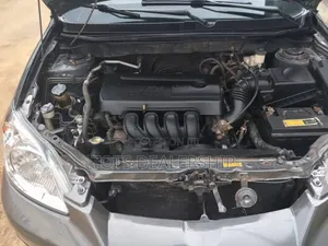 Toyota Matrix Hatchback AWD (1.8L 4cyl 4A) 2006 Gray
