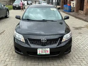 Toyota Corolla LE 4dr Sedan (1.8L 4cyl 4A) 2010 Black
