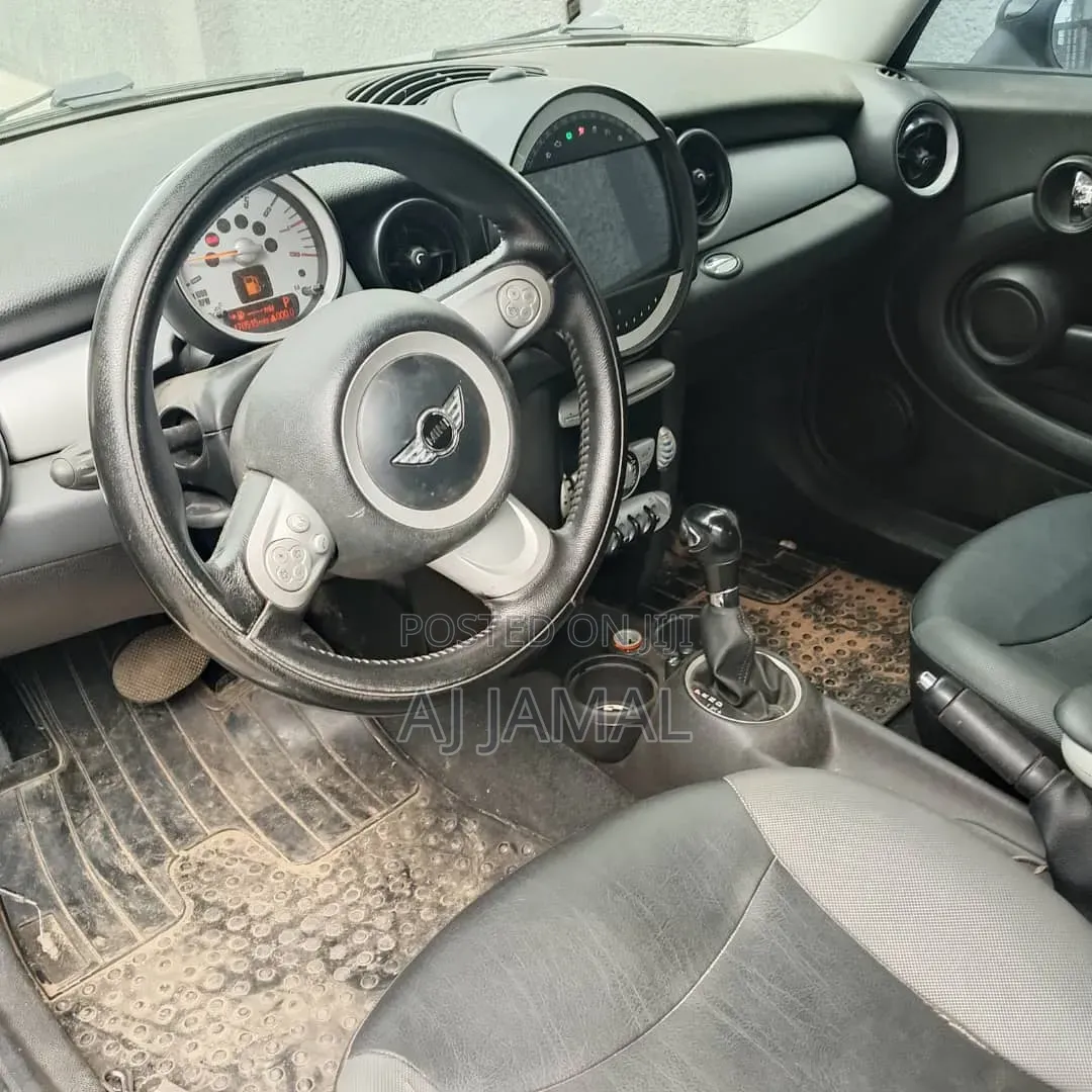 Mini Mini 2009 White