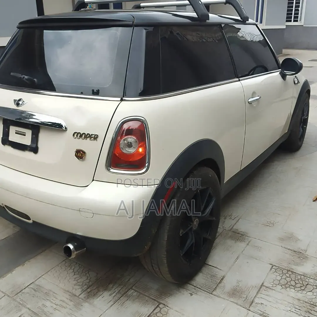 Mini Mini 2009 White
