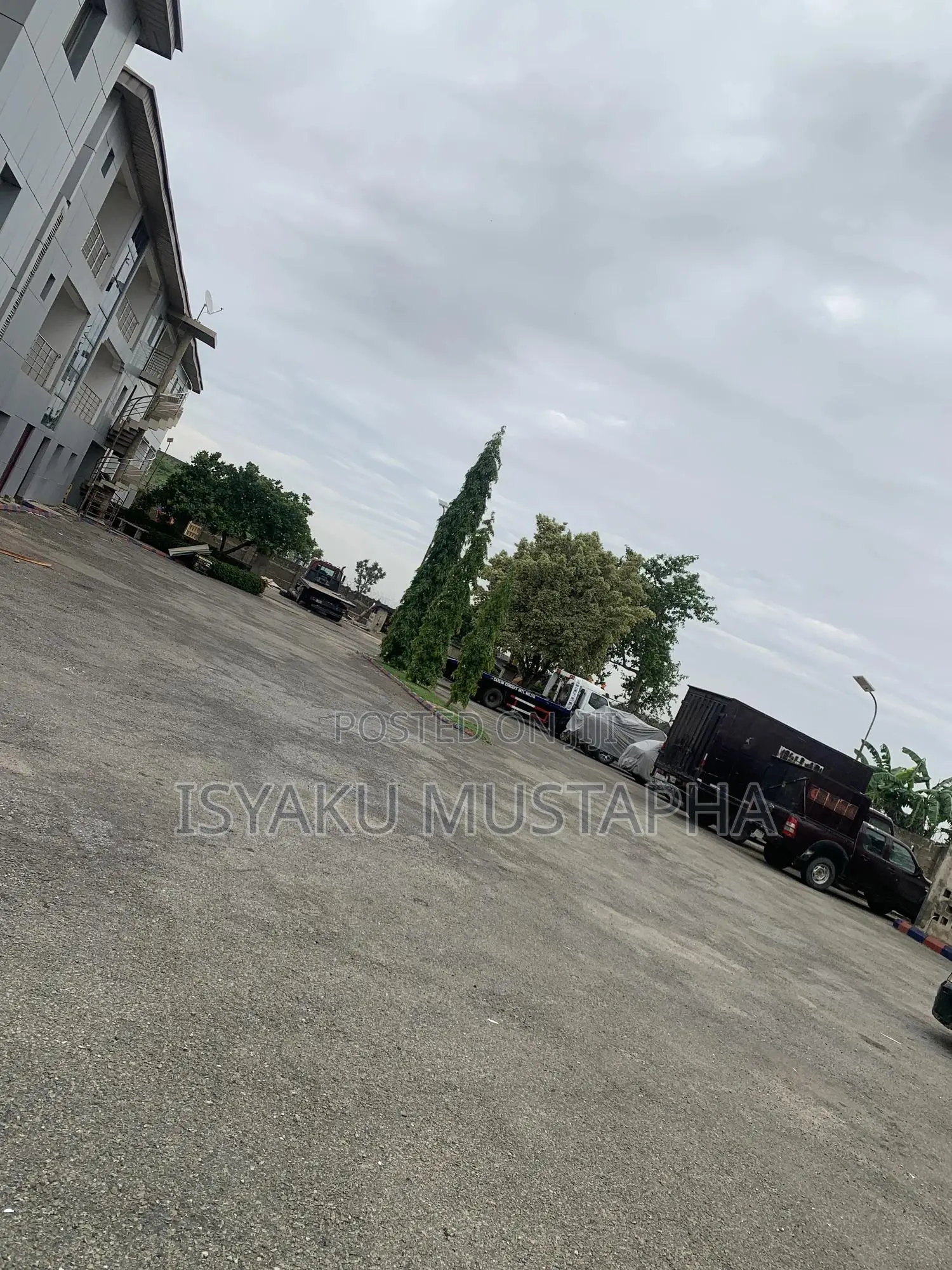 SUPER DISTRESS Office Complex for Sale
