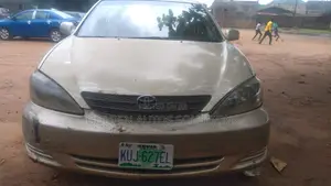 Toyota Camry 2004