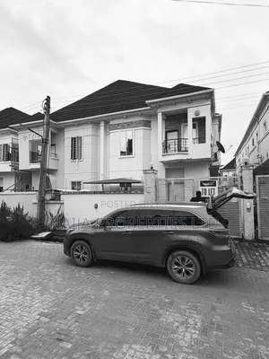4bdrm Duplex in Ikota for rent