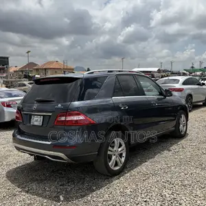 Mercedes-Benz M Class ML350 4MATIC 4dr SUV AWD (3.5L 6cyl 7A) 2014 Gray