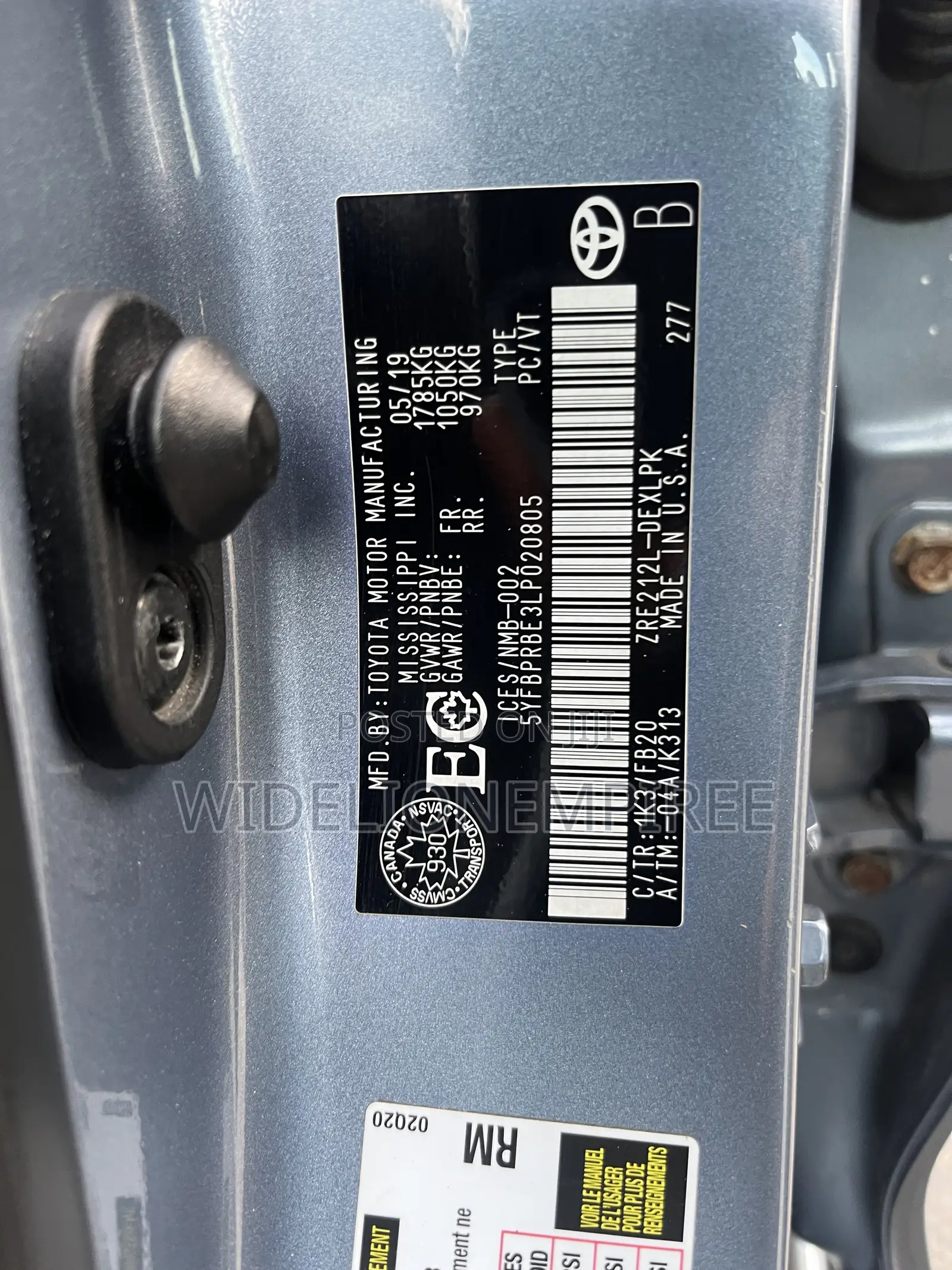 Toyota Corolla L (1.8L 4cyl 2A) 2019 Blue
