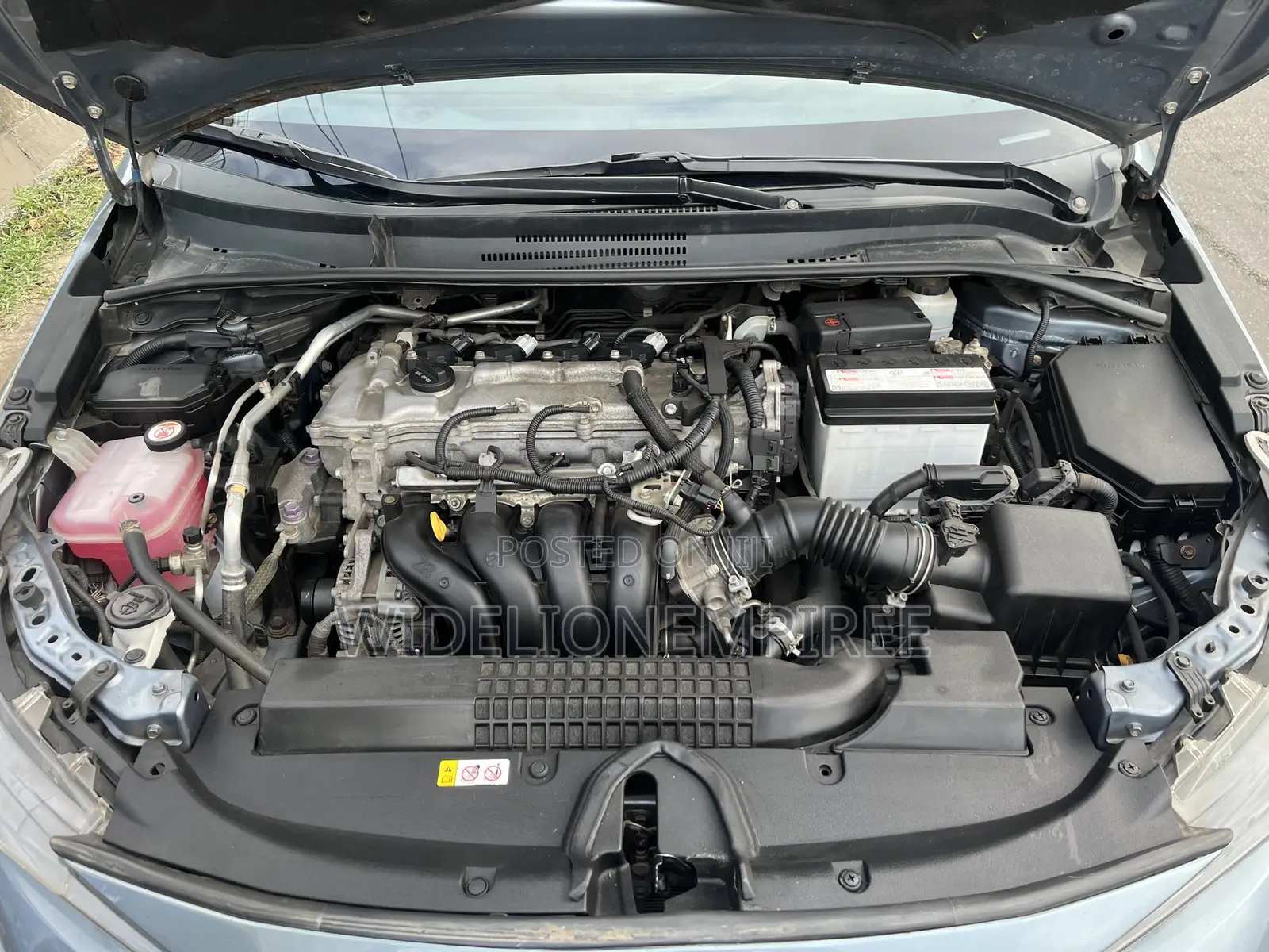 Toyota Corolla L (1.8L 4cyl 2A) 2019 Blue
