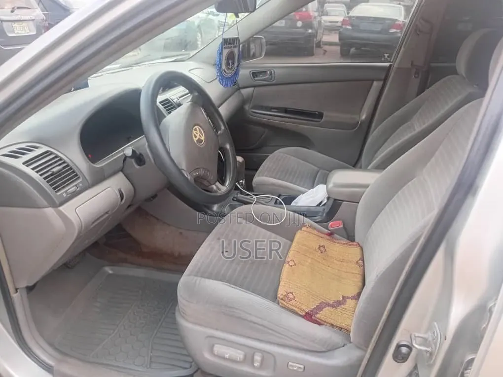 Toyota Camry 2006 Silver