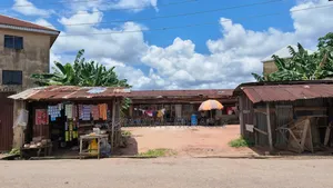 1 Plot of Land and 2bdrm House in Umuahia for Sale