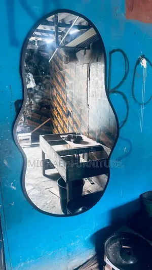 Portable and Slick Mirror