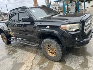 Toyota Tacoma 2017 Black