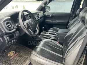 Toyota Tacoma 2017 Black