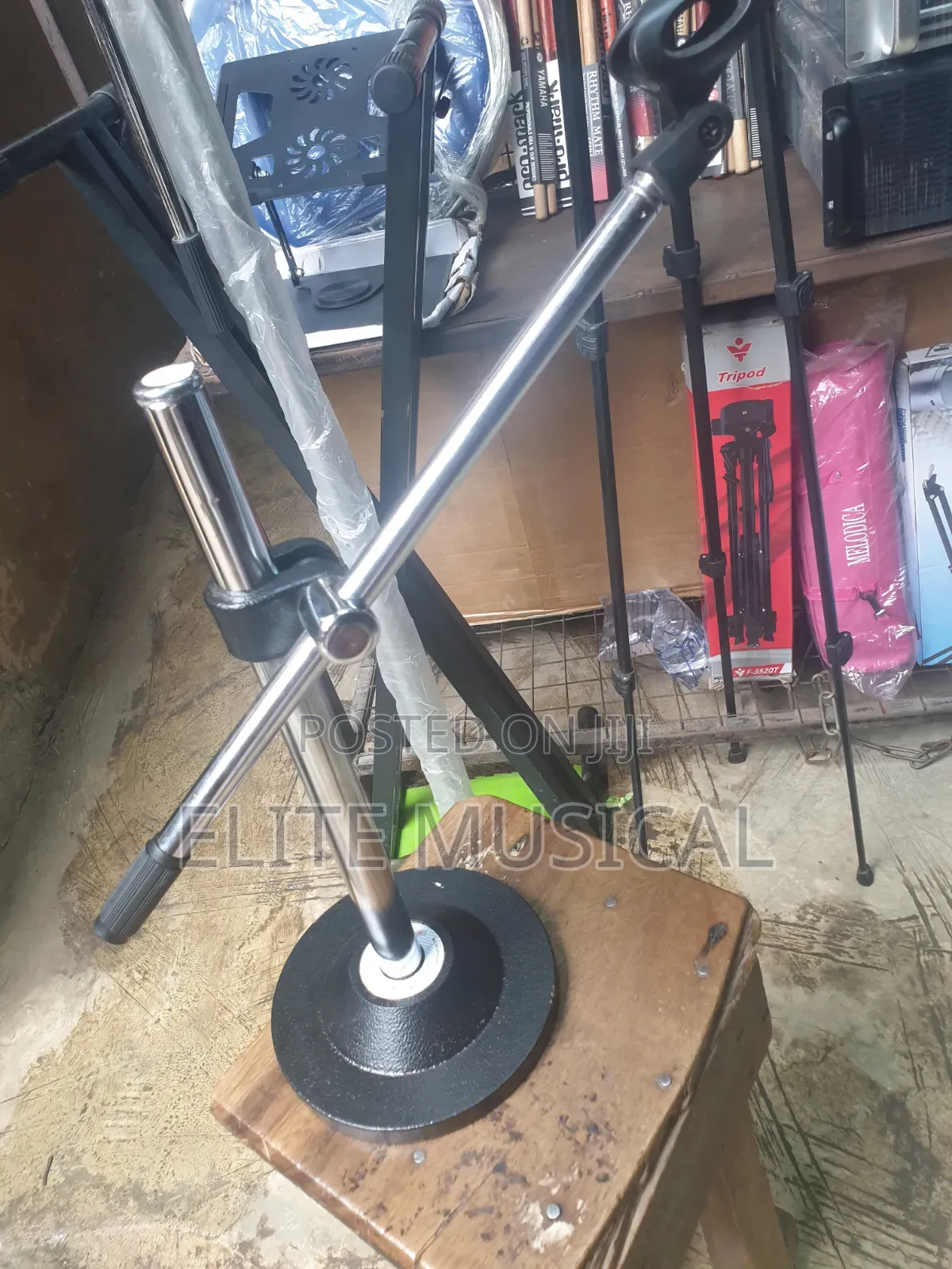 Adjustable Iron Table Microphone Stand