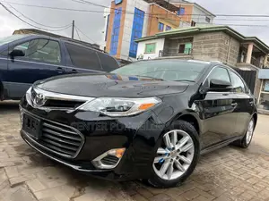 Toyota Avalon XLE Sedar FWD (3.5L 6cyl 6A) 2013 Black
