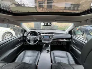 Toyota Avalon XLE Sedar FWD (3.5L 6cyl 6A) 2013 Black