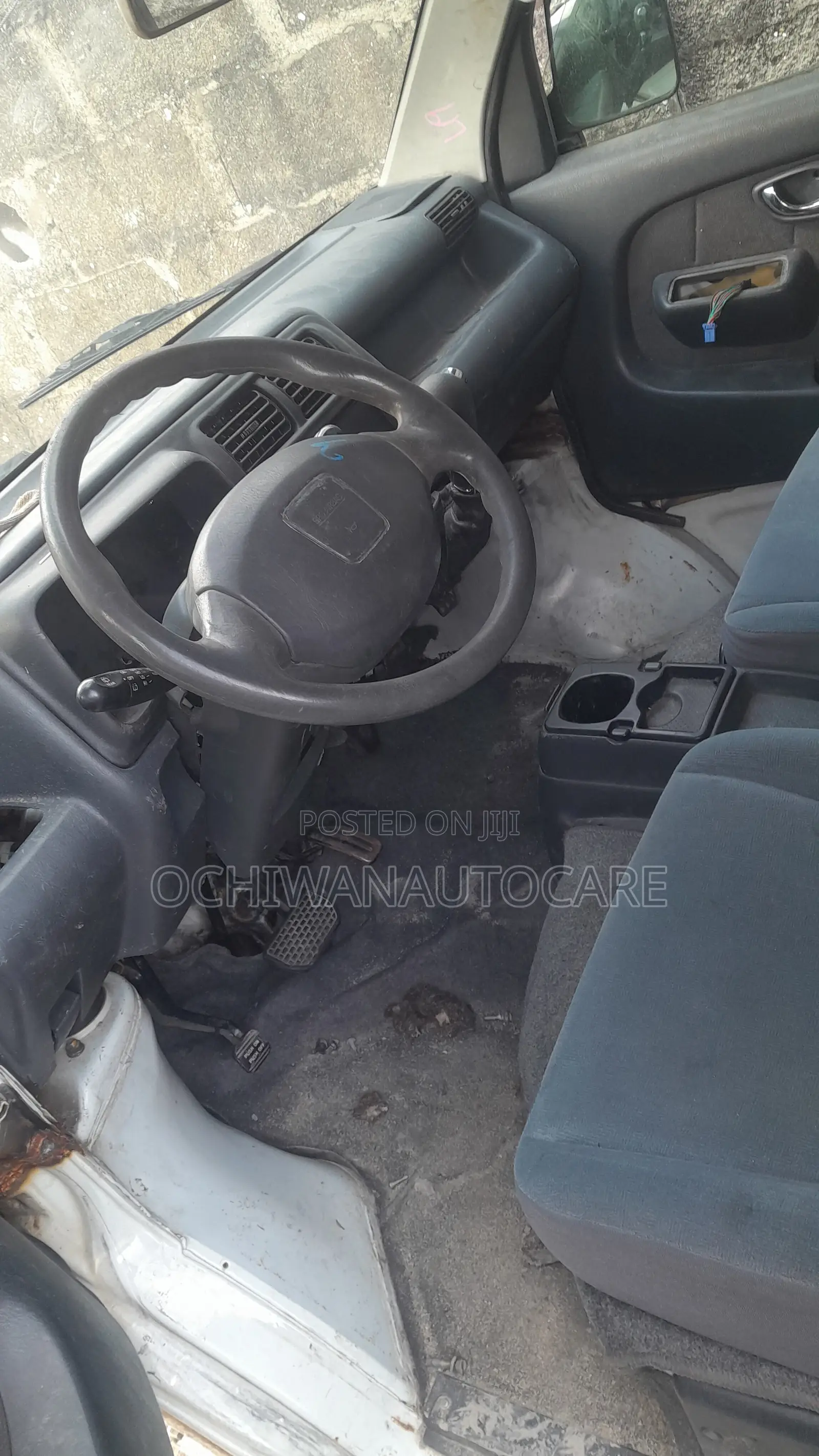 Suzuki Every 2000 White