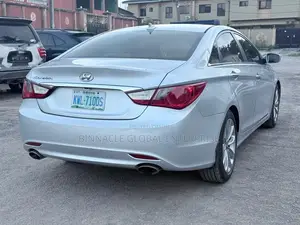 Hyundai Sonata 2012 Silver