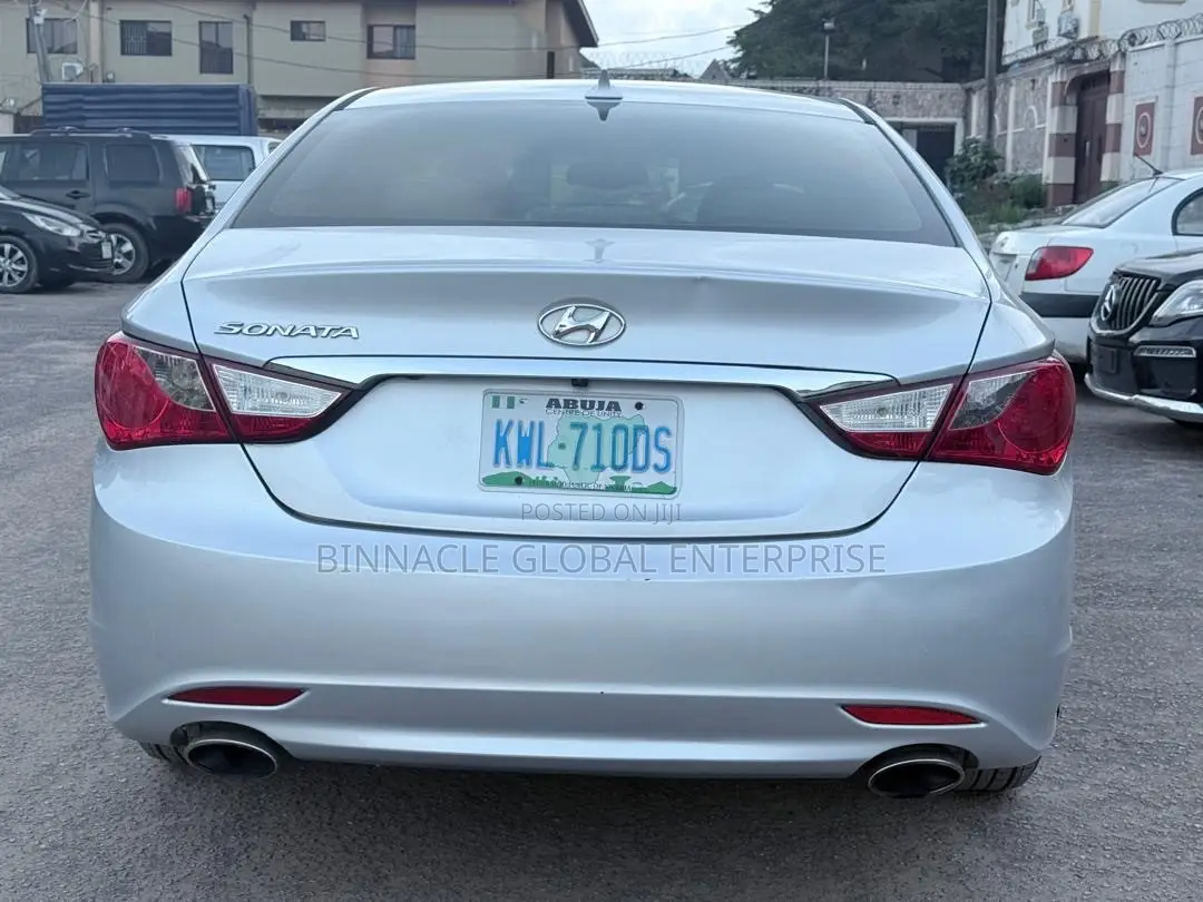 Hyundai Sonata 2012 Silver