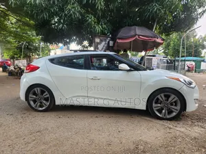 Hyundai Veloster Automatic 2012 White