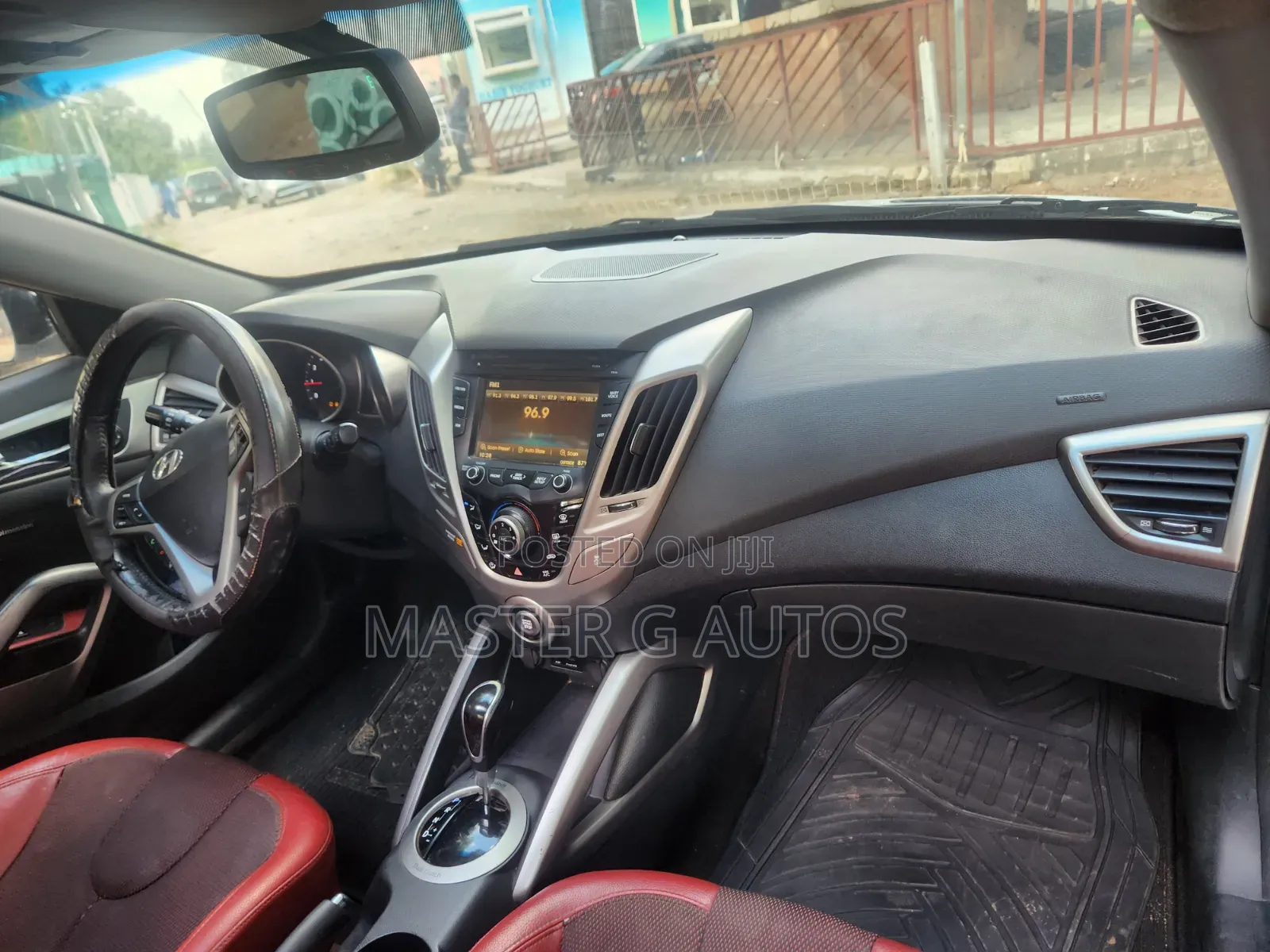 Hyundai Veloster Automatic 2012 White