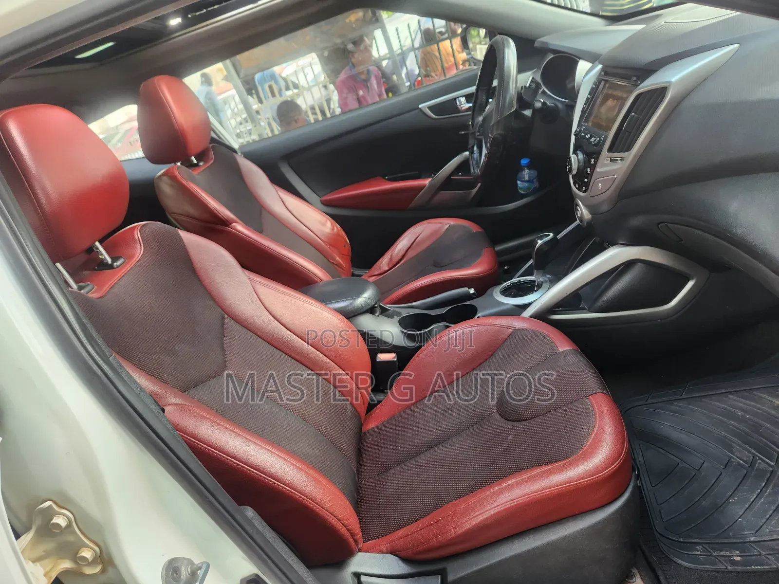 Hyundai Veloster Automatic 2012 White