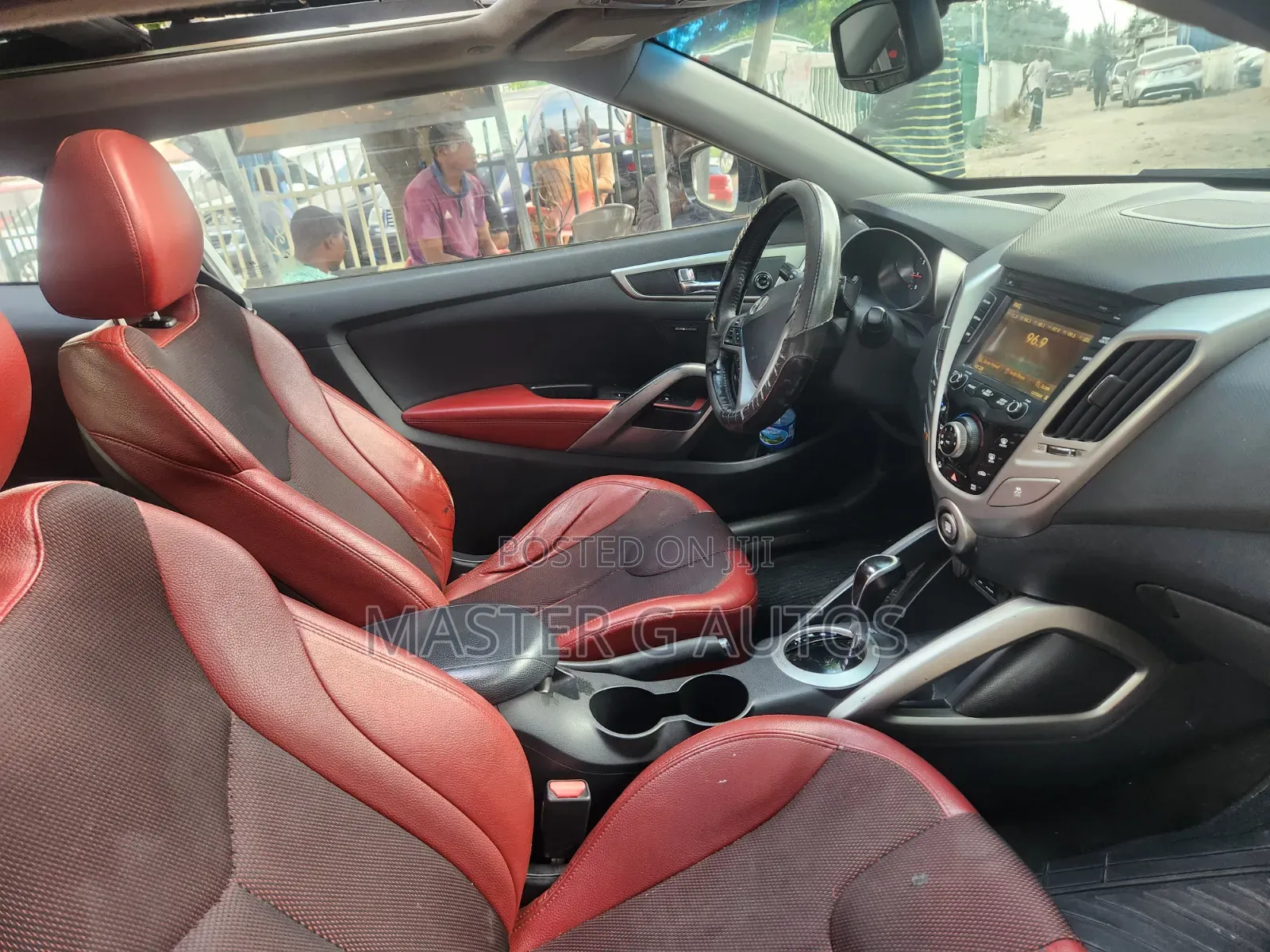 Hyundai Veloster Automatic 2012 White