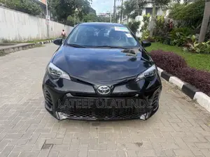 Toyota Corolla LE Eco (1.8L 4cyl 2A) 2018 Gray