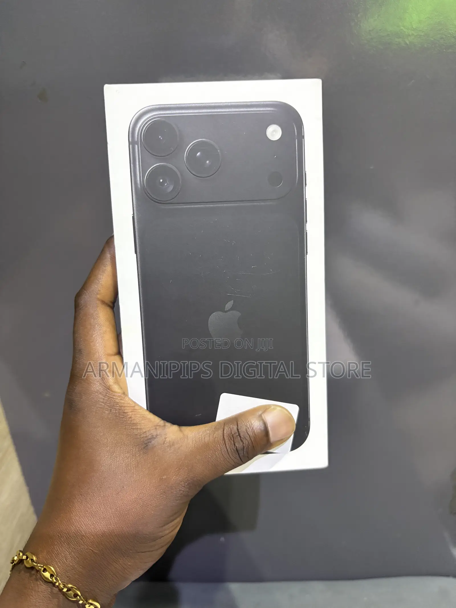 New Apple iPhone 18 Pro Max 1 TB Black