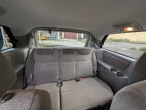 Toyota Sienna LE 2009 White