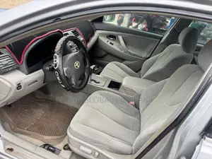 Toyota Camry LE 4dr Sedan (2.4L 4cyl 5A) 2008 Silver