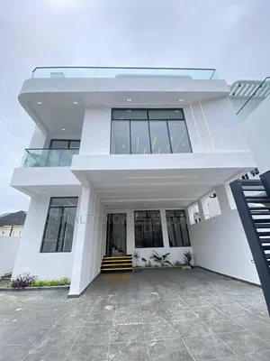 5bdrm Duplex in Chevron for sale