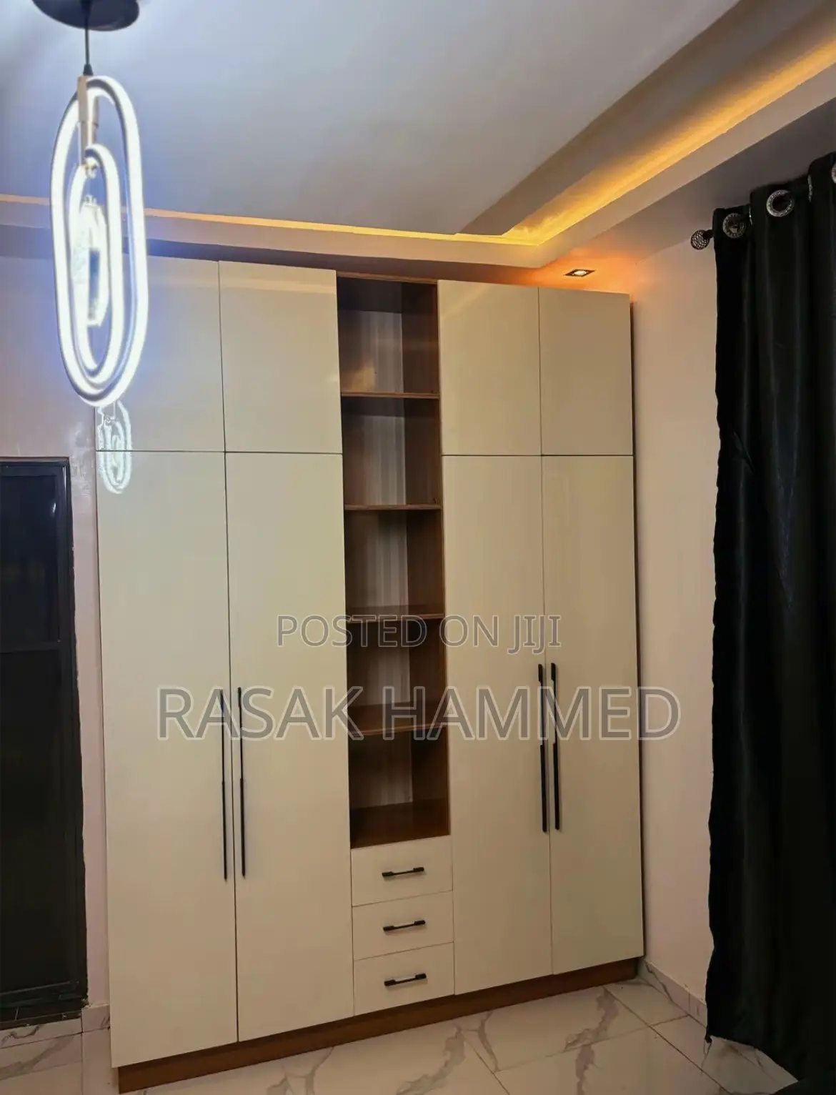 6ft by 8ft Wardrobe