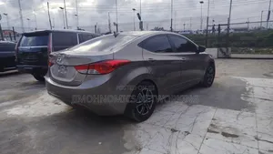 Hyundai Elantra 2012 Gray
