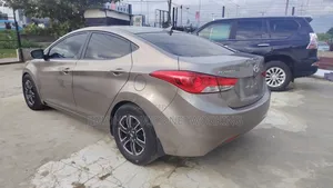 Hyundai Elantra 2012 Gray
