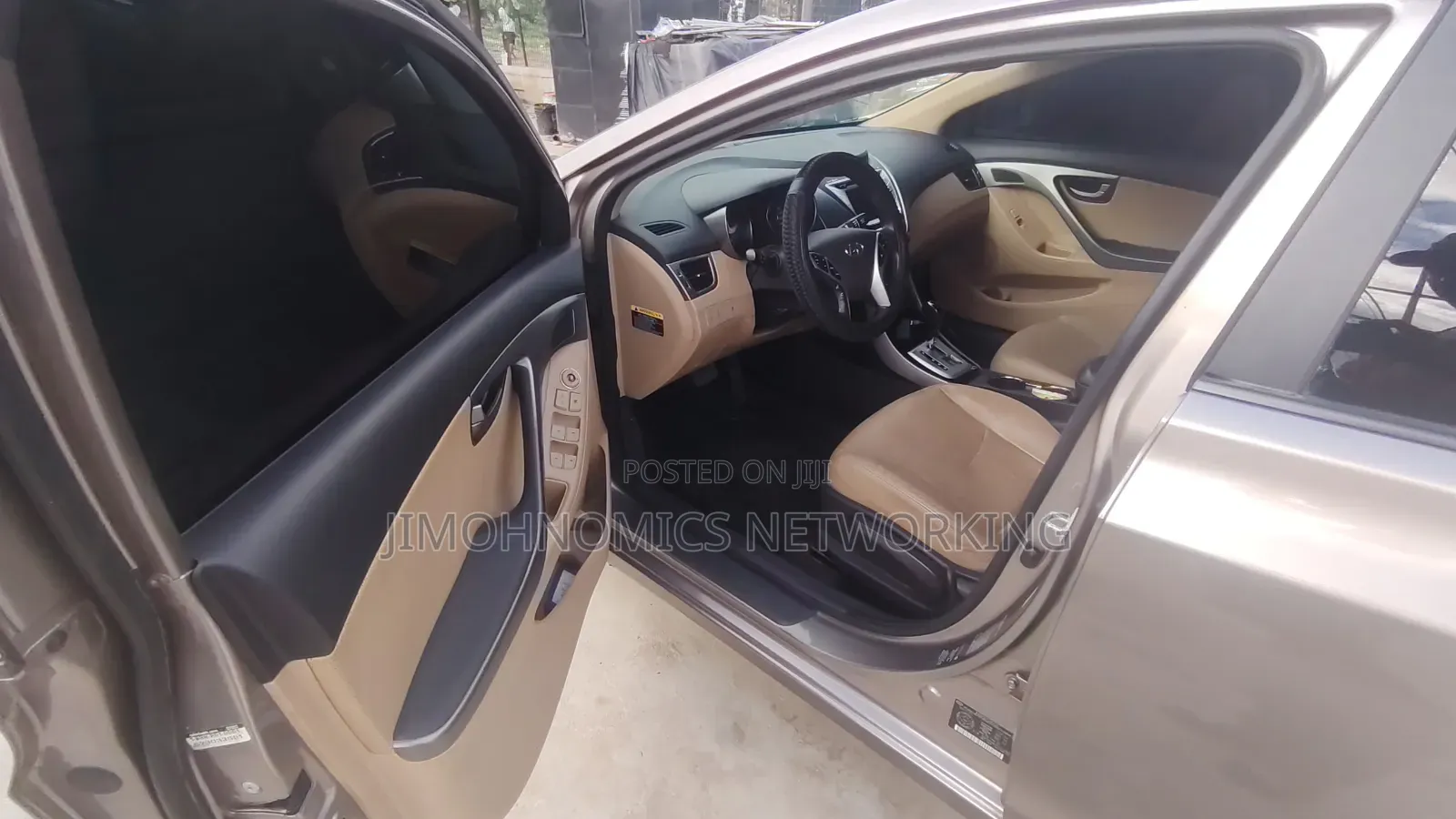 Hyundai Elantra 2012 Gray