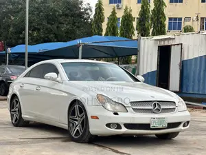 Mercedes-Benz CLS 500 2007 White