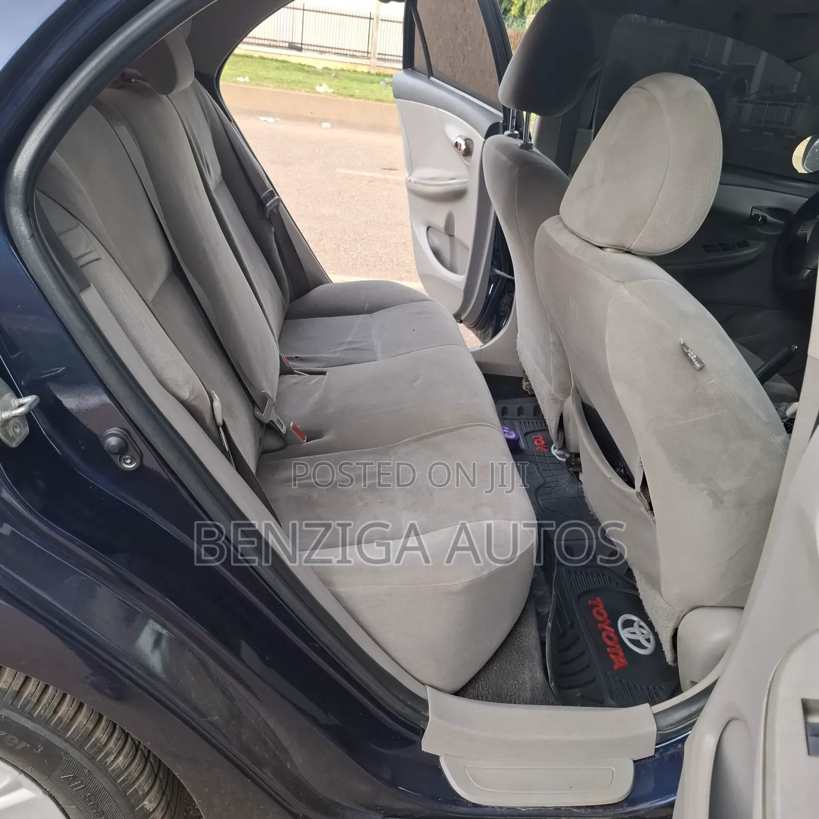 Toyota Corolla 2011 Blue