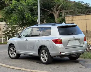 Toyota Highlander 2010 Silver