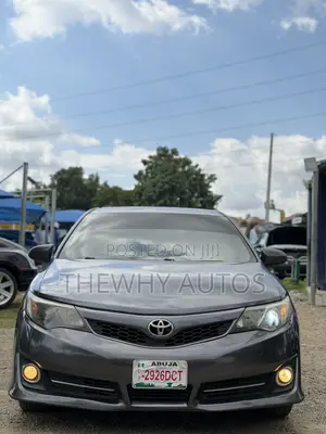 Toyota Camry SE 4dr Sedan (2.5L 4cyl 6A) 2012 Gray