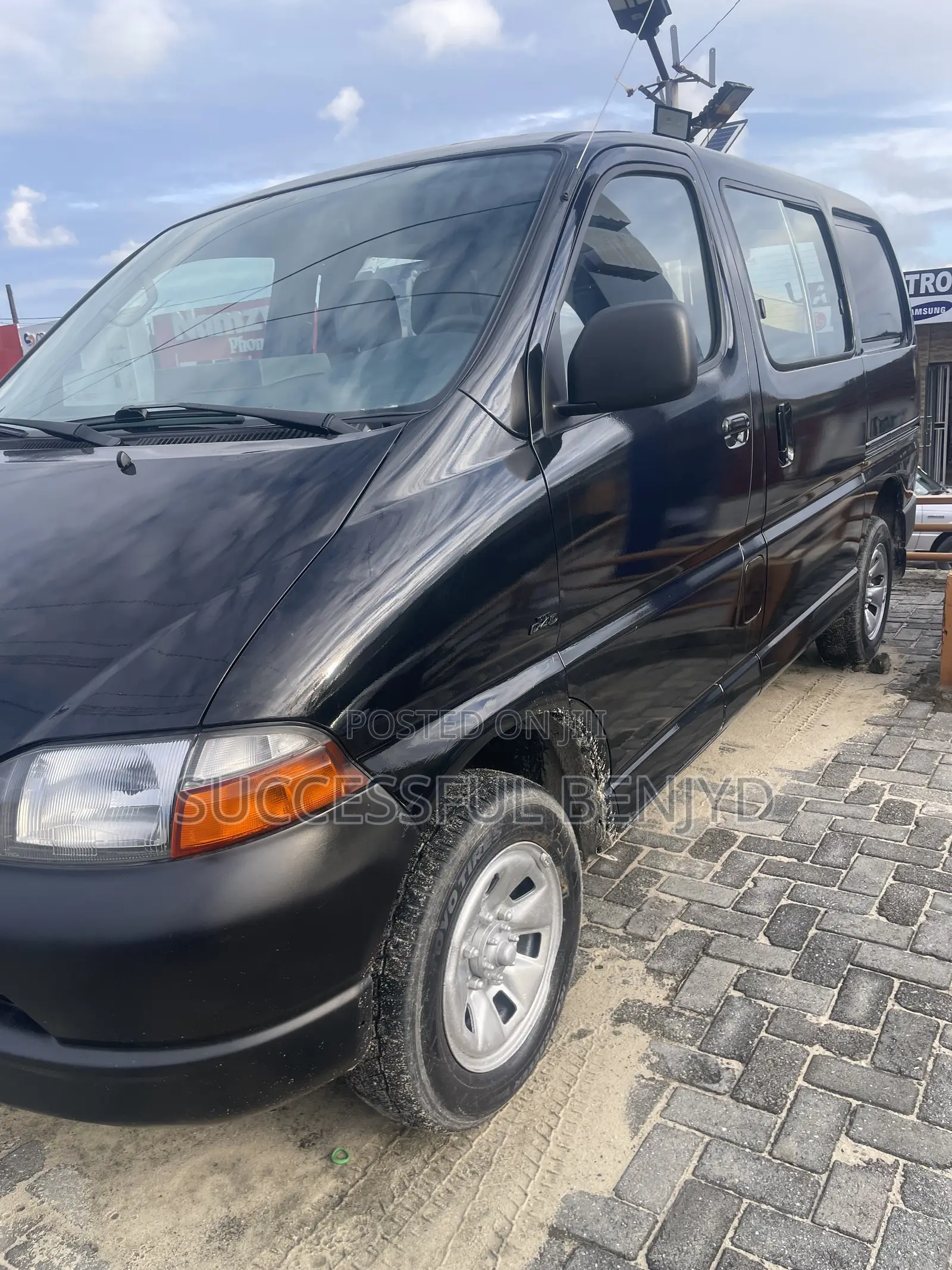 Toyota HiAce 2024 Black