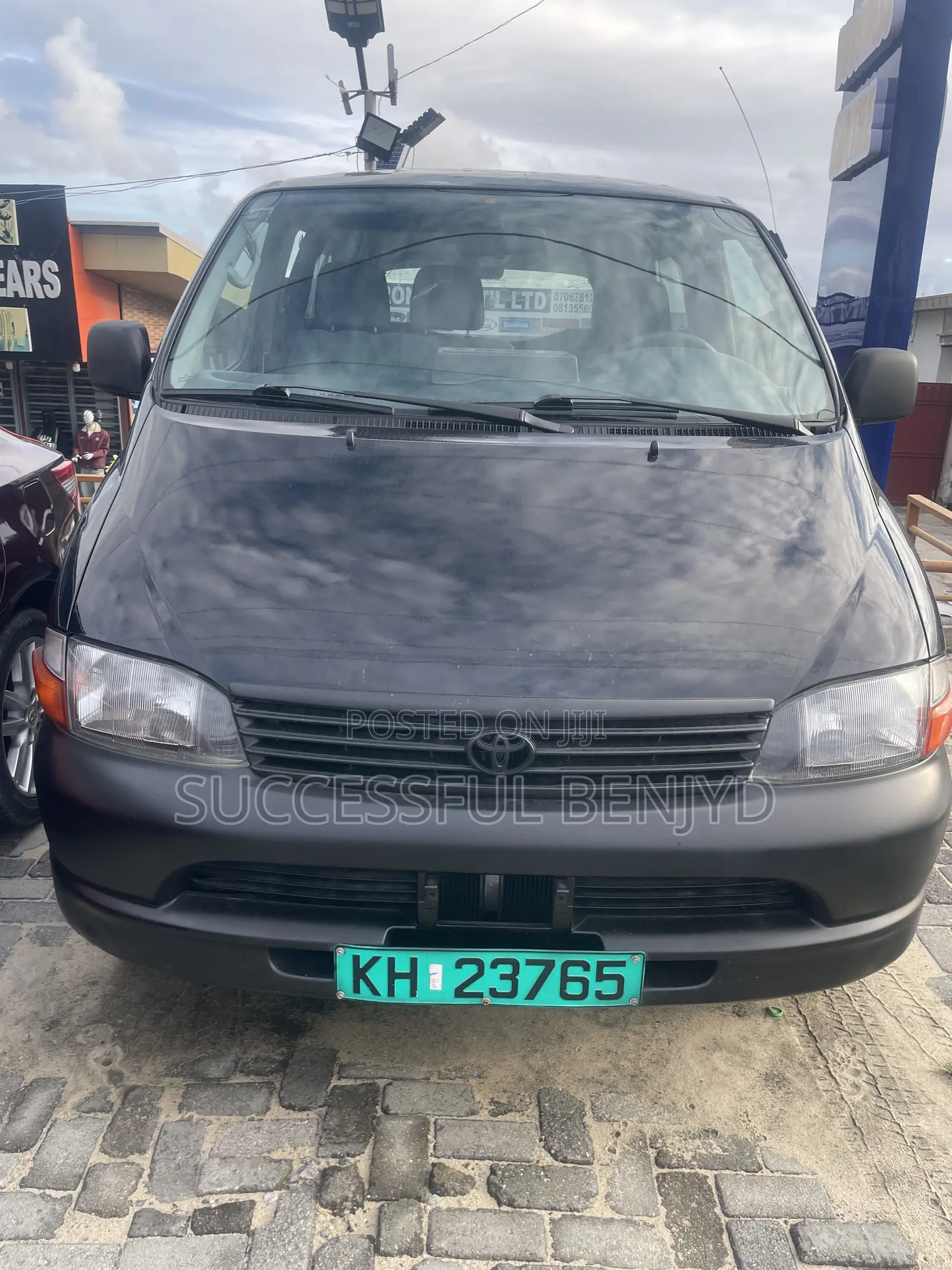Toyota HiAce 2024 Black