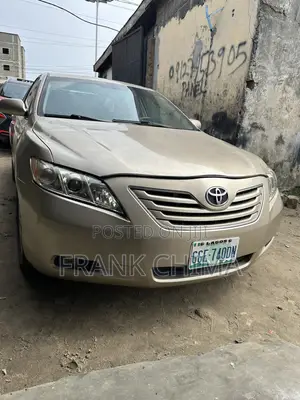 Toyota Camry XLE V6 4dr Sedan (3.5L 6cyl 6AM) 2008 Gold