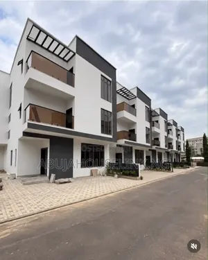 5bdrm Duplex in Mabushi Main Abuja for sale