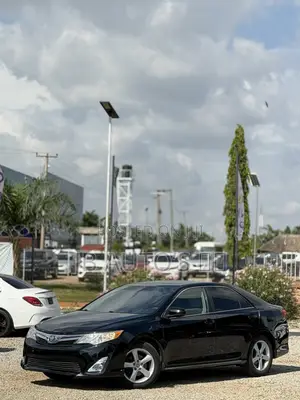 Toyota Camry LE 4dr Sedan (2.5L 4cyl 6A) 2014 Black